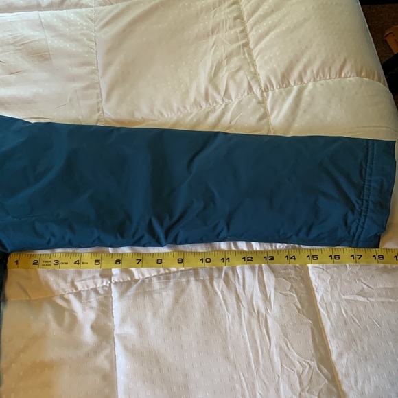 L.L. Bean long Thinsulate insulated petite winter coat - Picture 6 of 13